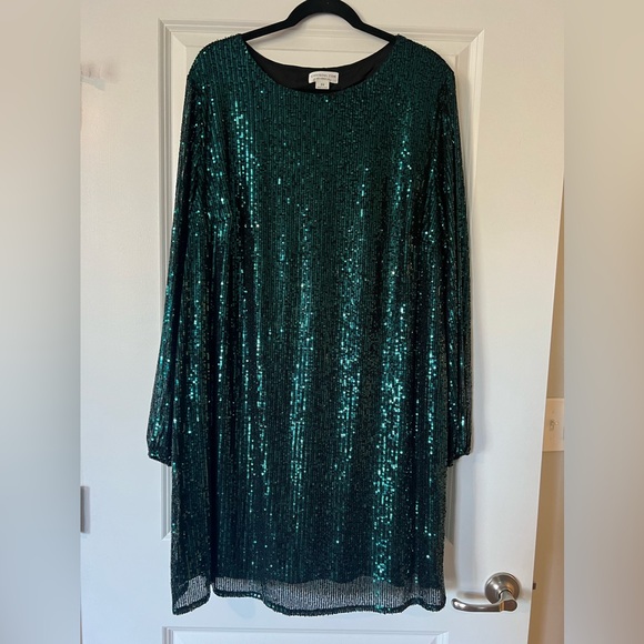 NWOT | Emerald Sequin Dress - Picture 2 of 4